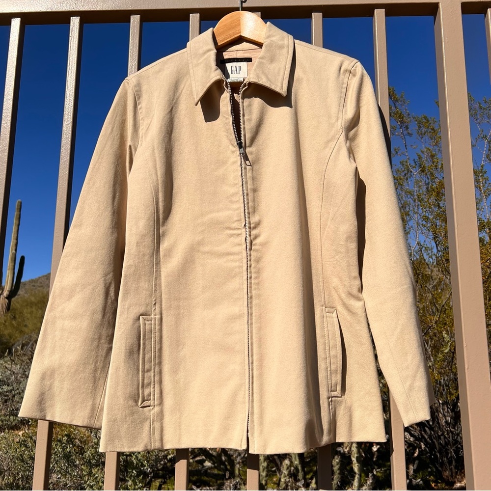 ⬇️💲Gap Stretch Womens Light Zipper Jacket Color Beige Size 10